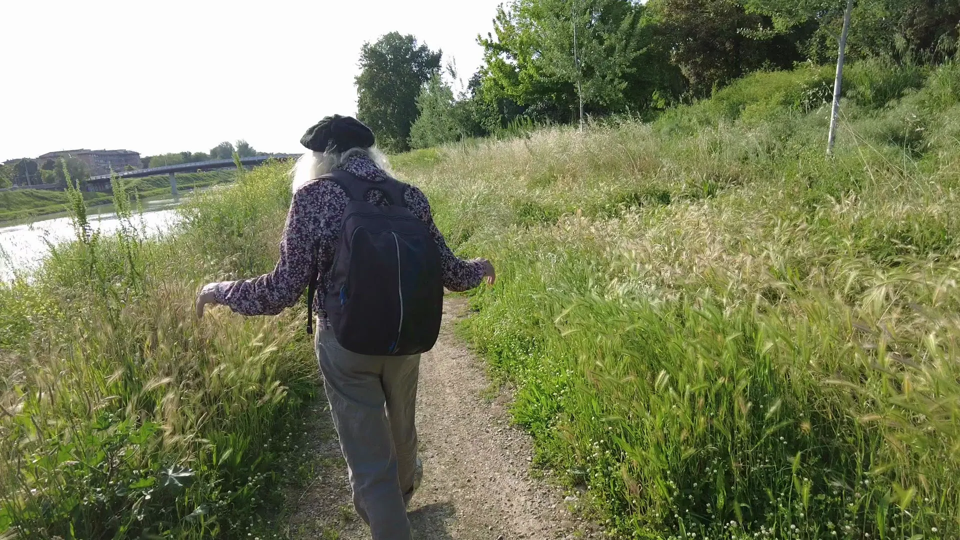 Frame 4 del corto Il Raccoglitore